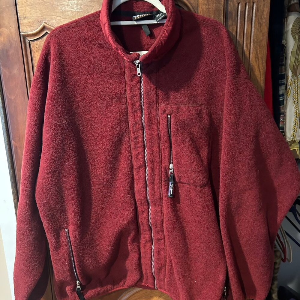 Patagonia Synchilla burgundy men's zip-up fleece, size XL